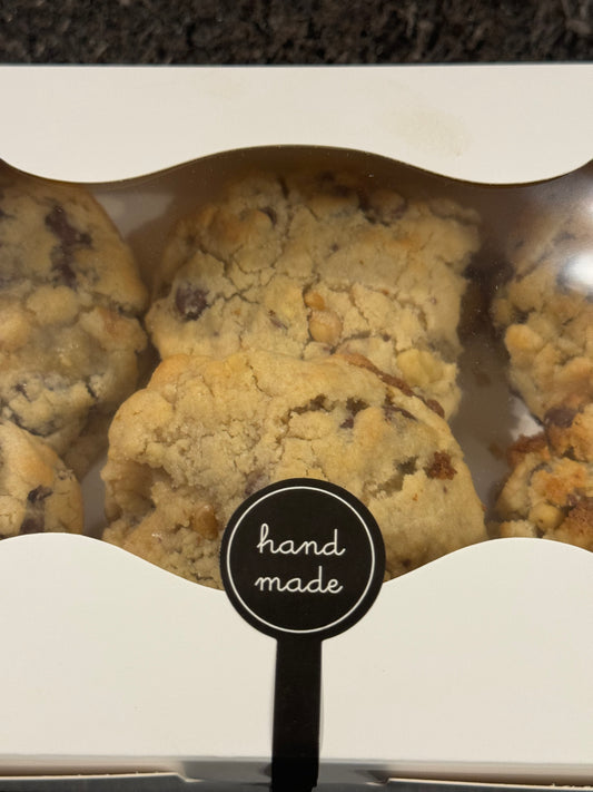 Chocolate Chip Cookie with Walnut